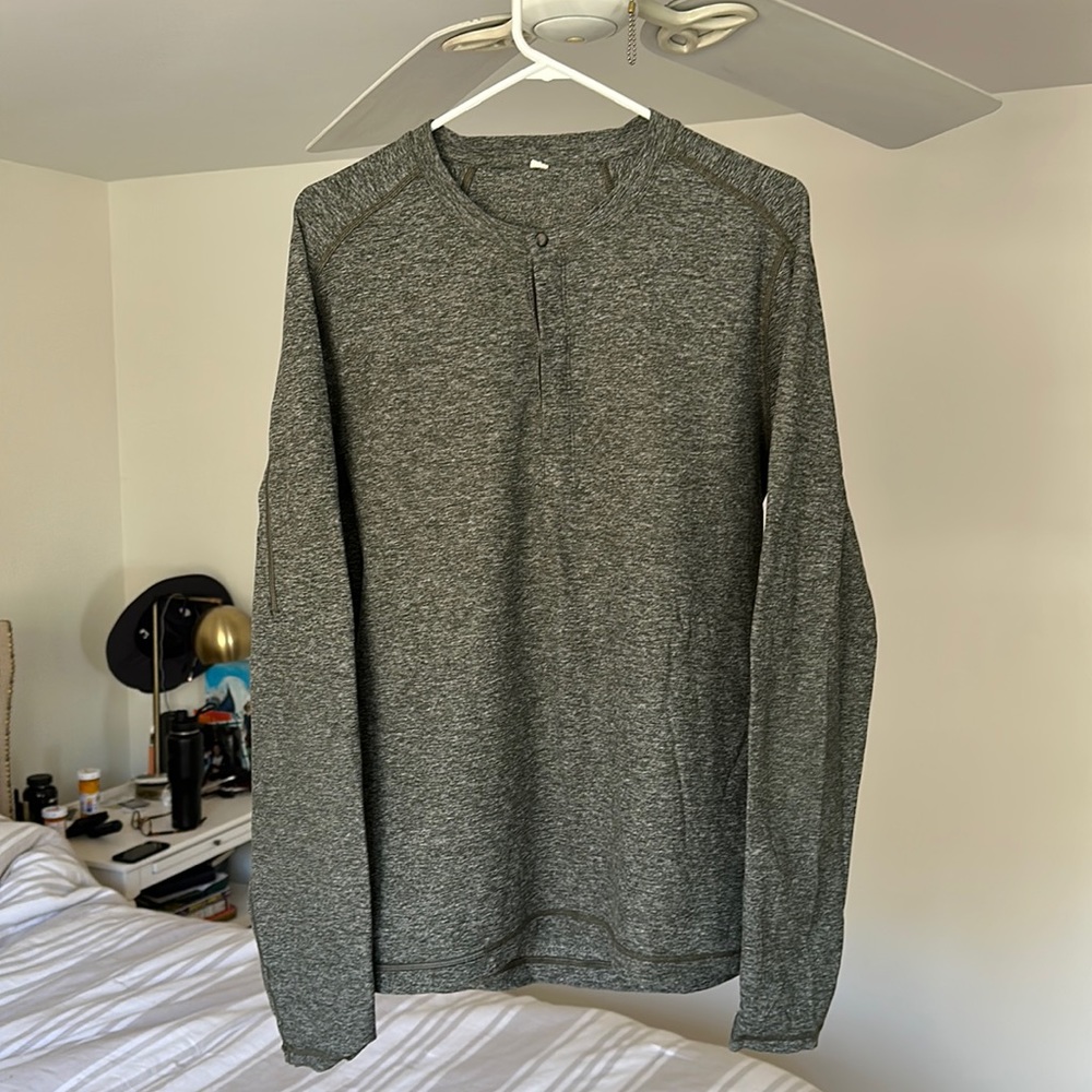 Lululemon surge Henley size large